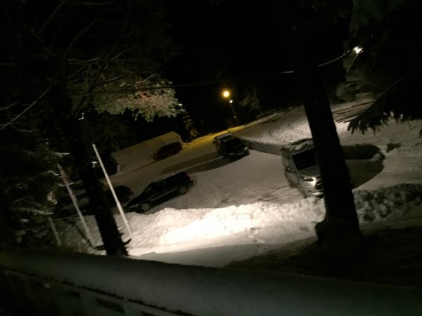 En kald og snørik kveld på plassen